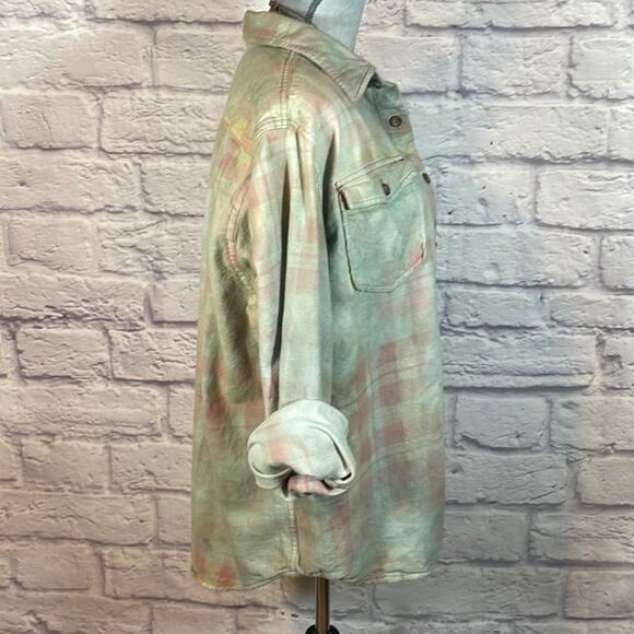 Reworked/upcycled flannel shirt - Picture 2 of 9